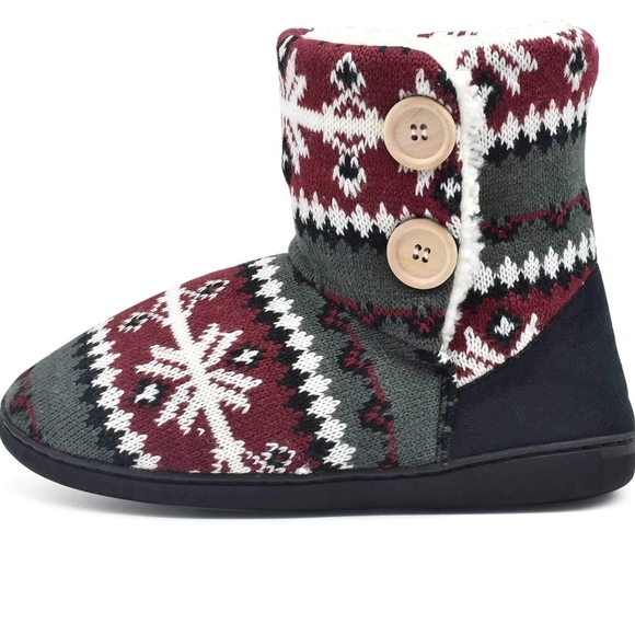 Oncai Shoes - Oncai Women's Cozy Winter Knit Red, Black and White Snowflake Button Boots Sz 9